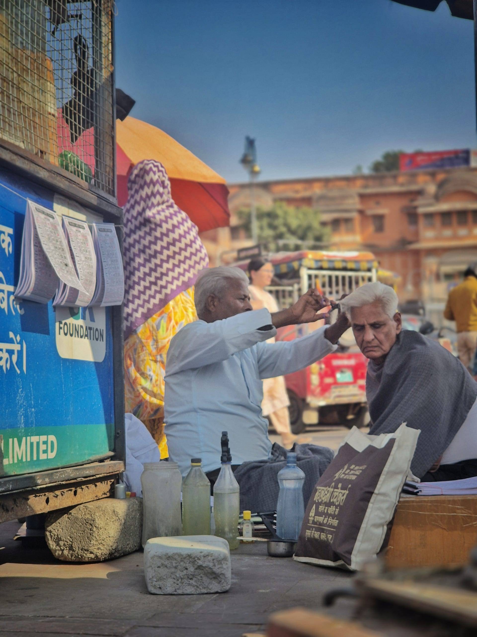 רנדומלי זה הנורמלי החדש - תספורת בג'ייפור